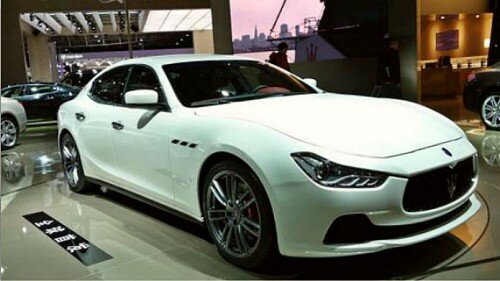 Роскошный седан Maserati Ghibli в Шанхае-фото